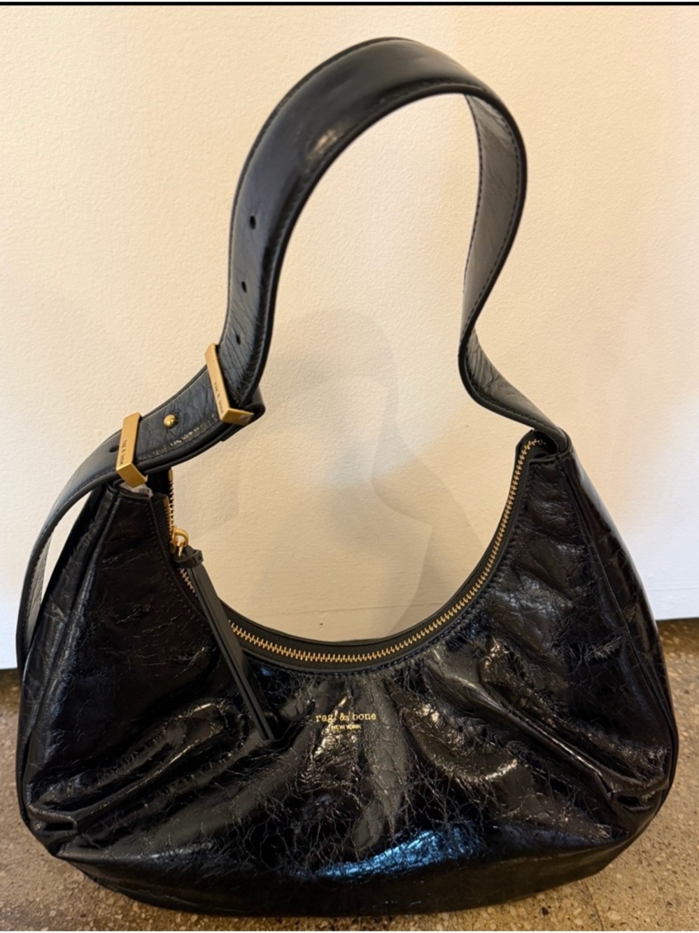 Rag & Bone Hudson Hobo black crackle leather NWT - Picture 2 of 5